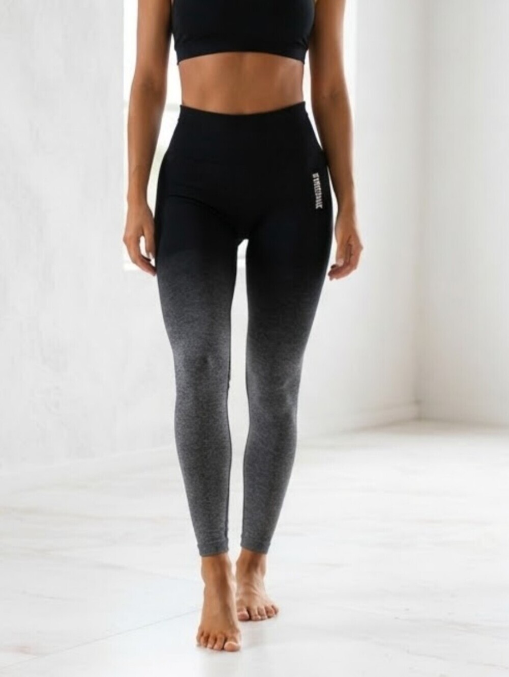 Gymshark Adapt Ombre Black Gray Leggings Size Medium Seamless